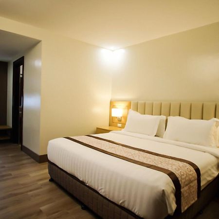 Citi Park Hotel Cebu Powered By Cocotel Экстерьер фото