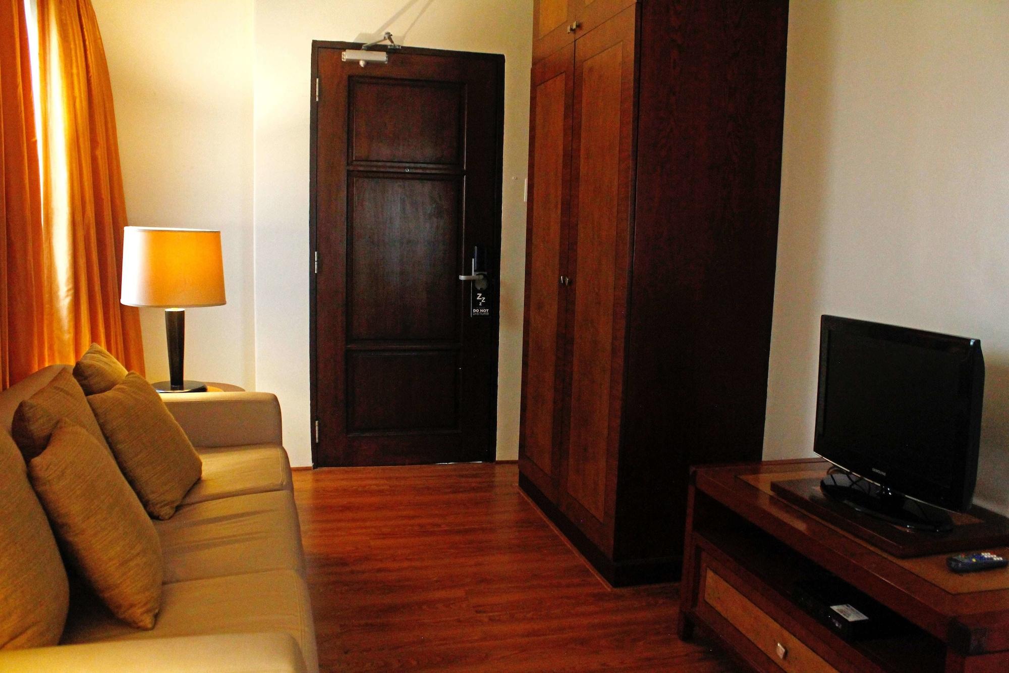 Citi Park Hotel Cebu Powered By Cocotel Экстерьер фото