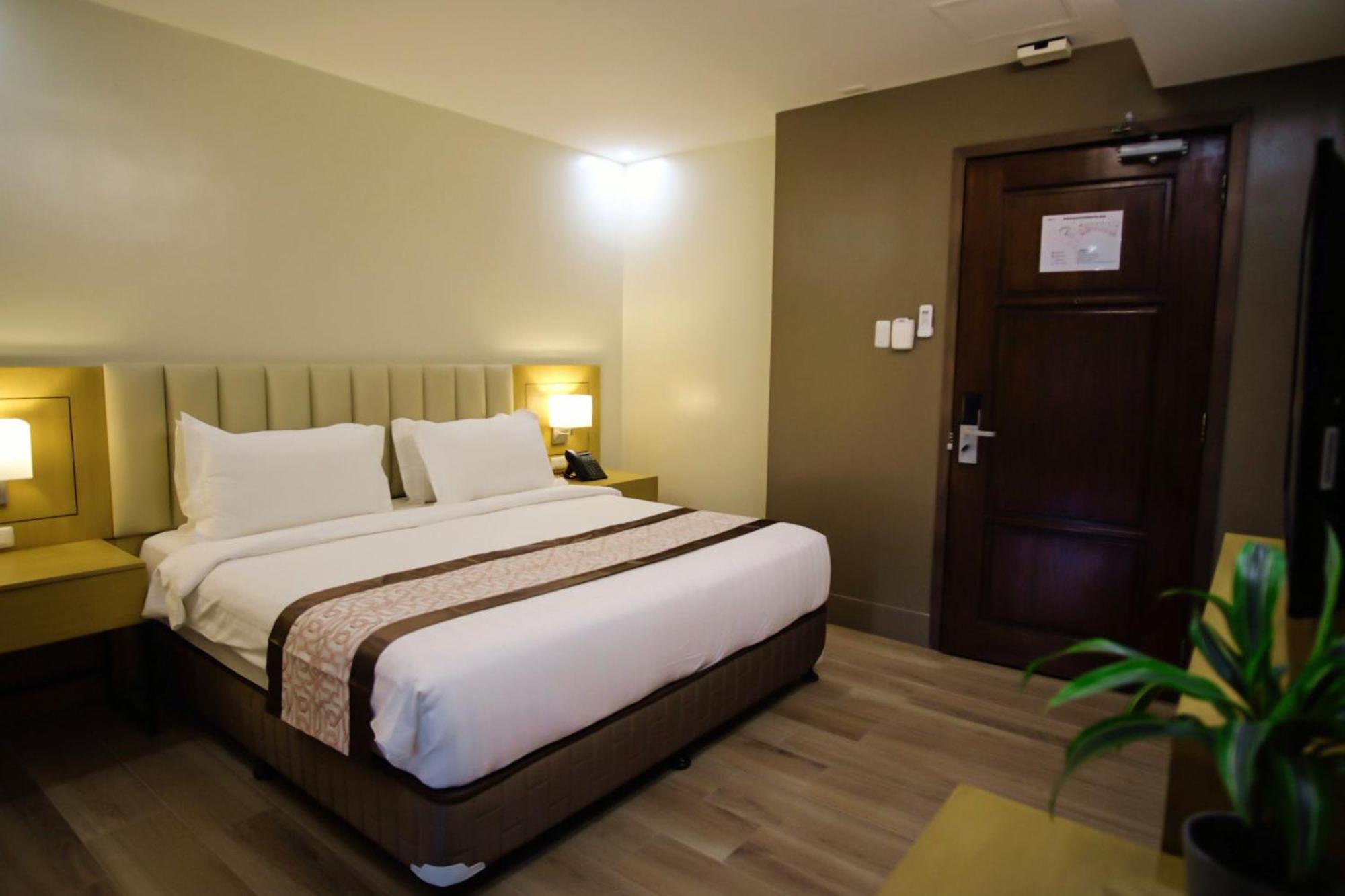 Citi Park Hotel Cebu Powered By Cocotel Экстерьер фото