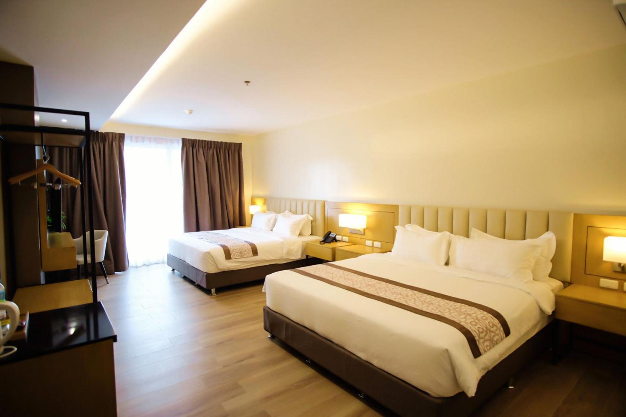Citi Park Hotel Cebu Powered By Cocotel Экстерьер фото