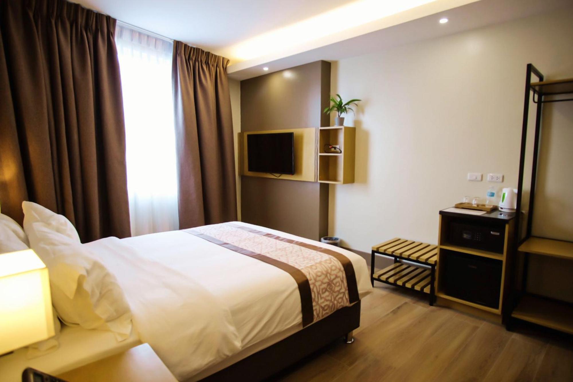 Citi Park Hotel Cebu Powered By Cocotel Экстерьер фото