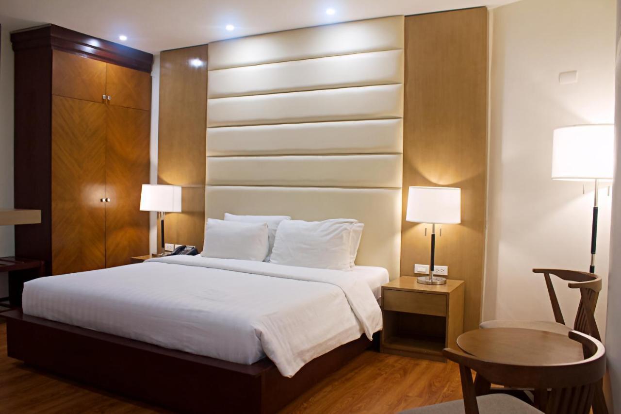Citi Park Hotel Cebu Powered By Cocotel Экстерьер фото