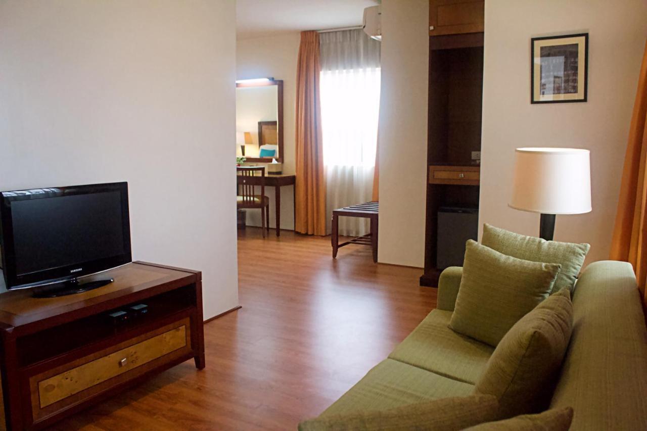 Citi Park Hotel Cebu Powered By Cocotel Экстерьер фото